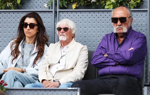 Polițiștii l-au reținut instant pe Bernie Ecclestone, când au văzut ce are în avionul privat: „Pe mine mă chemase nevasta ...”