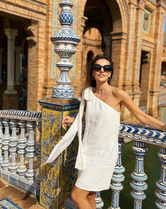 Ce face Simona Țăranu cu hainele pe care nu le mai poartă. „Las o parte să văd dacă mă răzgândesc sau revine moda”