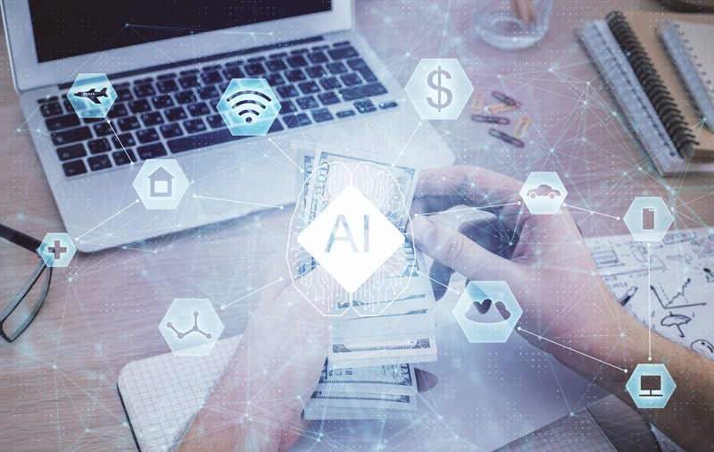 Am întrebat un economist și inteligența artificială ce sfaturi le-ar da românilor ca să facă economii. Ce au răspuns