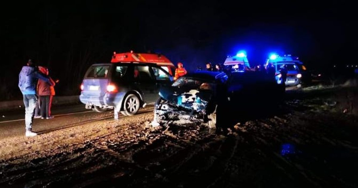 Accident grav în Satu Mare, între trei mașini. Un bebeluș și o femeie însărcinată, printre victime