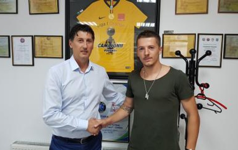 Viitorul l-a readus pe Vlad Achim. A venit și francezul Lyes Hafid Houri