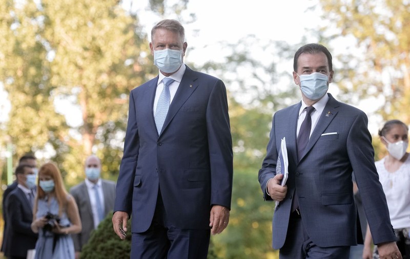 Iohannis, mesaj pentru Orban, după ce Libertatea l-a întrebat despre apelul la ignorarea deciziei CCR privind carantina: Respectarea Constituției e obligatorie!