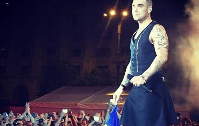 Concertul lui Robbie Williams, la un pas de a fi anulat. Cum se scuză organizatorii pentru umilința suferită de 64.000 de oameni