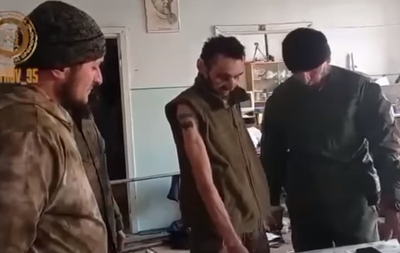 Soldații lui Kadîrov au răpit un om fără adăpost și l-au prezentat ca „prizonier ucrainean de război”. Cine a demascat scenariul