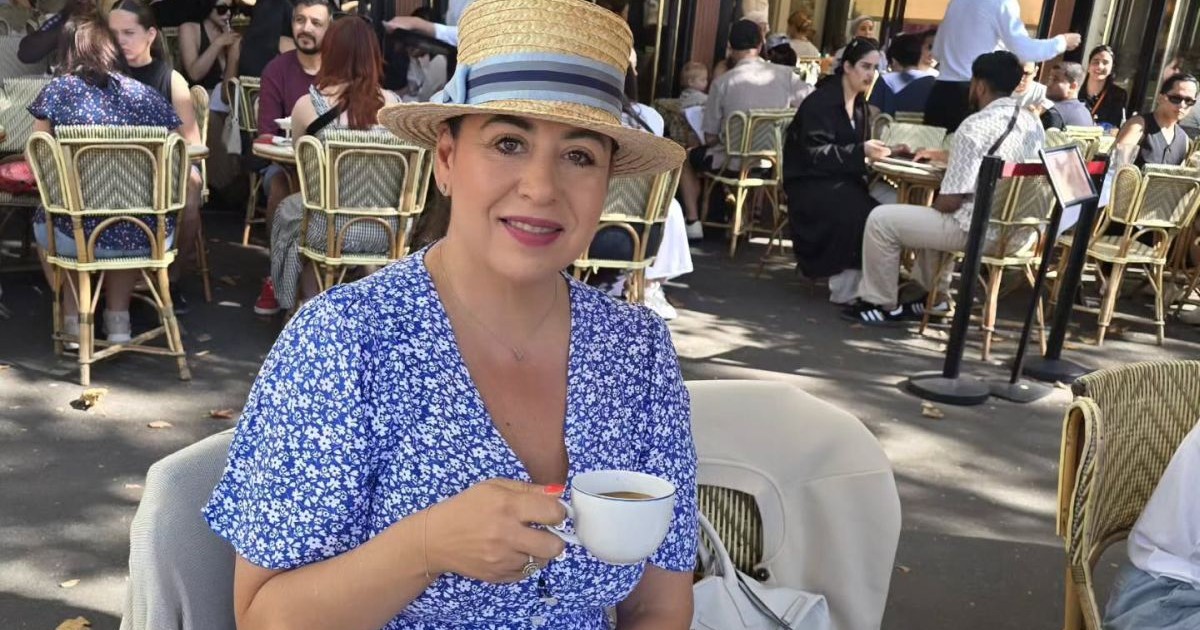 Oana Roman în vacanță la Paris (Franța)