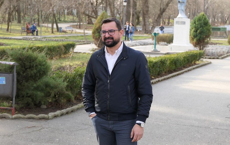 Cine este Adrian Chesnoiu, viitorul ministru al agriculturii: Fostul poliţist nu deţine o locuinţă, iar în conturi are în jur de 30.000 de lei
