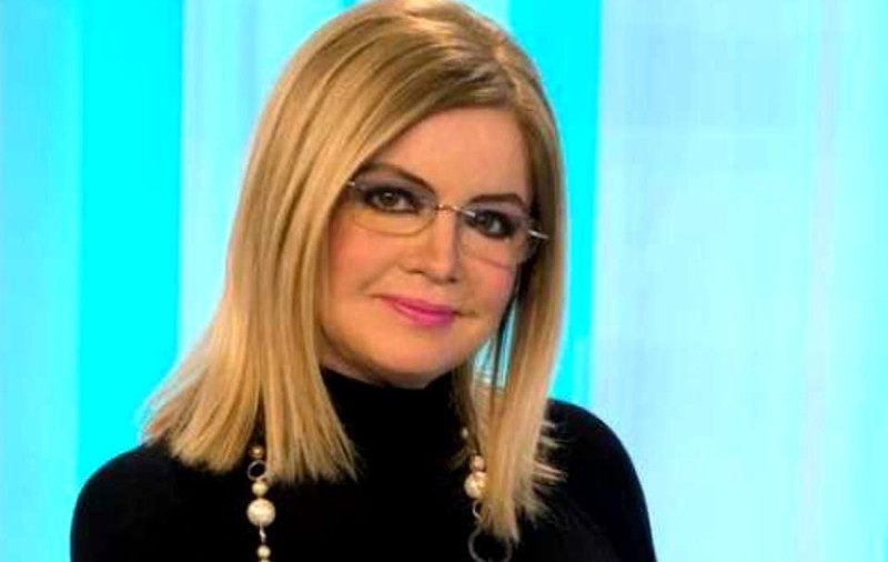Sicriul cu trupul Cristinei Țopescu, depus astăzi la capela cimitirului Bellu