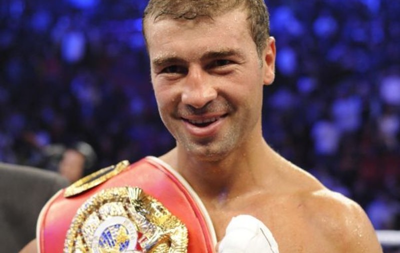 Lucian Bute va boxa pentru centura WBC Diamond, ornată cu SUTE de DIAMANTE, SMARALDE şi RUBINE!