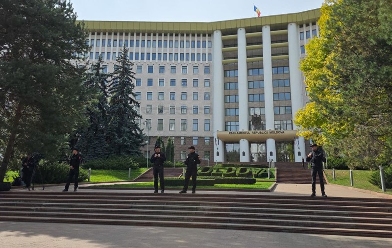 Proteste plătite cu 150 de euro, ceai și cafea la Chișinău, după alegeri: „bonus” pentru cei care își aduc un prieten