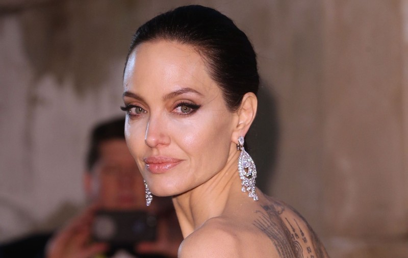 Lux incredibil în vila Angelinei Jolie din Londra. Opulența e la ea acasă | FOTO