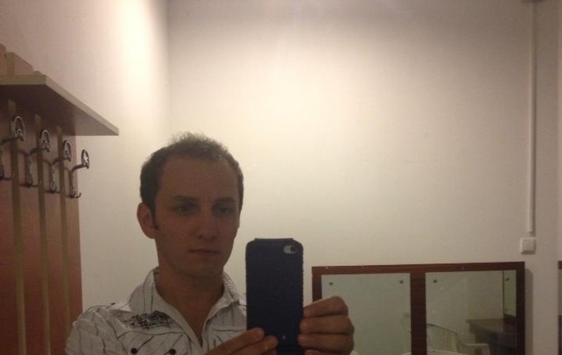 Mihai Trăistariu, CA UN CIUDAT. Uite CE FACE NOAPTEA PRIN CASĂ | FOTO