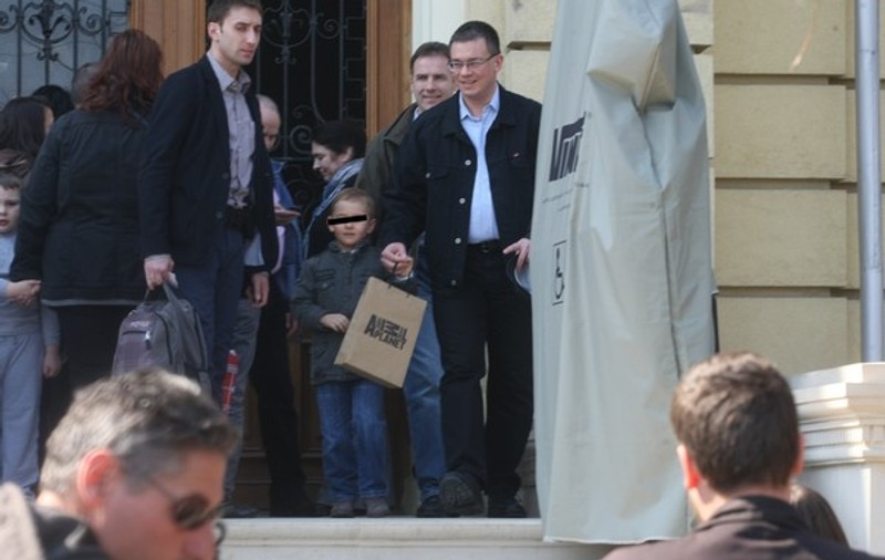 Știi ce face premierul în prima duminică de primăvară? Habar n-ai unde s-a dus dimineața! FOTO EXCLUSIV