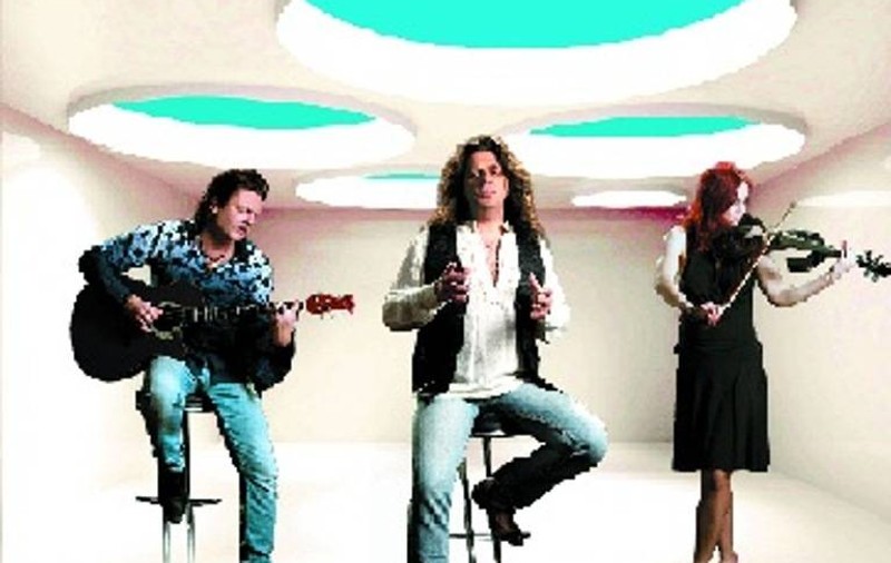 Turneul 'O parte din noi' al trupei Krypton Unplugged a ajuns la Bucureşti