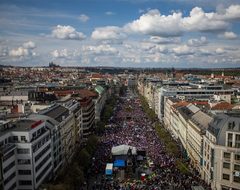 Manifestație cu mii de oameni la Praga. Cehii au cerut demisia guvernului, nemulțumiți de inflație și de prețurile mari la energie