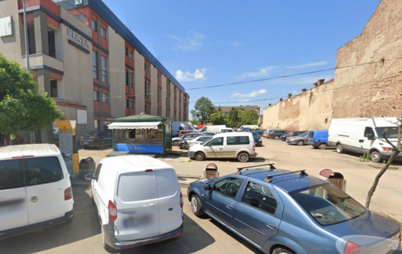 Primăria Timișoara vrea să cumpere un teren cu aproape 500.000 de euro lângă Piața Iosefin, pentru amenajarea unei parcări