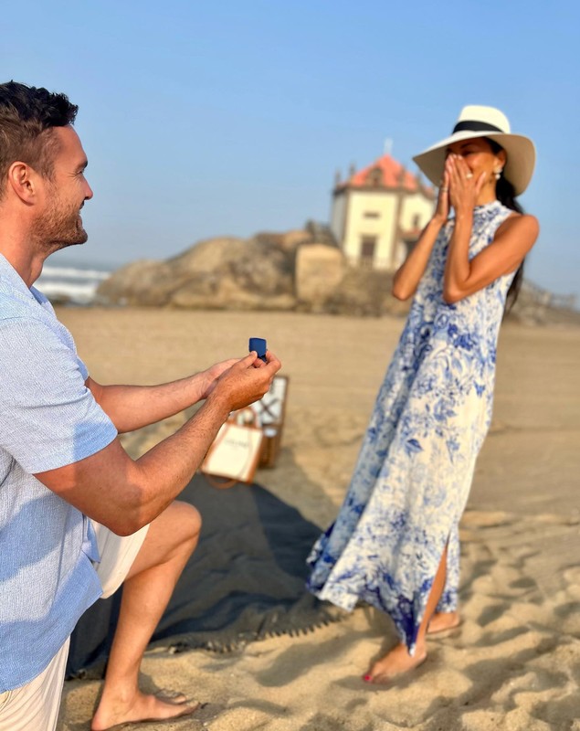 Nicole Scherzinger s-a logodit: „Am spus DA”. Este într-o relație de 3 ani cu Thom Evans