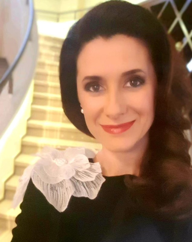 Iuliana Tudor a fost nașă. Ce transformare: cum s-a îmbrăcat la biserică și cum a apărut la petrecere | FOTO