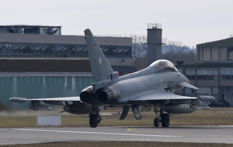 Reuters: Germania trimite 4 avioane de vânătoare Eurofighter în România, pentru a sprijini NATO, pe fondul atacurilor Rusiei asupra porturilor de la Dunăre