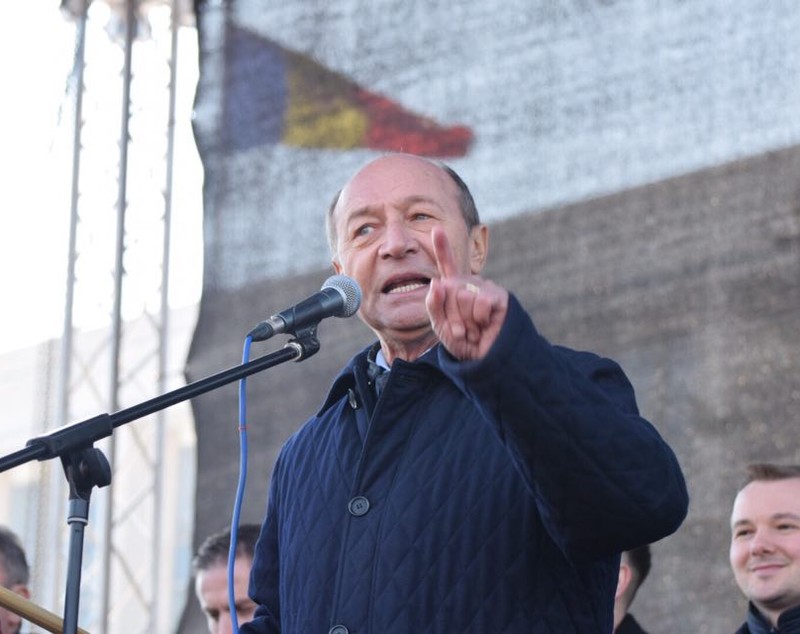 VIDEO | Traian Băsescu: ”Cer Parlamentului României și Parlamentului Republicii Moldovei unirea!”