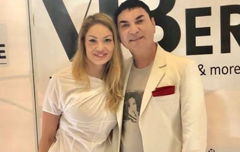 Prima imagine din vacanța Valentinei Pelinel și a lui Cristi Borcea. Milan e nelipsit de lângă părinții săi