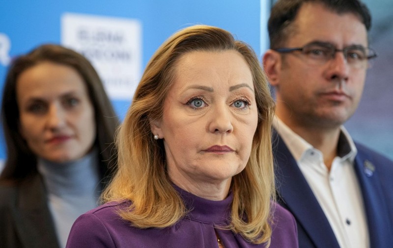 Elena Lasconi susține că o persoană din echipa sa a fost filată de Horaţiu Potra în Bucureşti: „Am apelat la SPP”