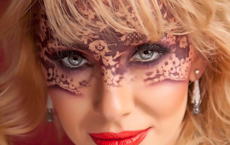 Sylvie: "Viitorul muzical românesc sună bine"