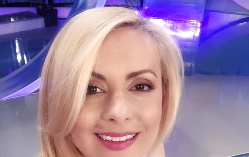 Te așteptai la asta? Ce face Simona Gherghe în pauzele de publicitate de la emisiune