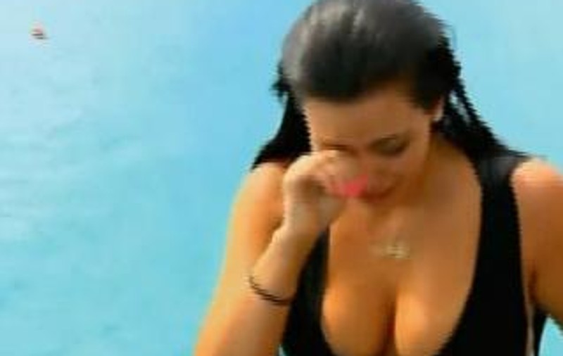 Video | Kim Kardashian a făcut o criză de isterie şi a plâns ca un copil. Află motivul!