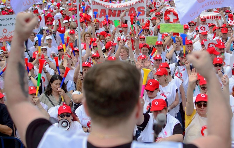 Sindicaliștii SANITAS protestează față de „cea mai proastă variantă” a noii legi a salarizării: „Veniturile vor fi plafonate sau vor scădea”