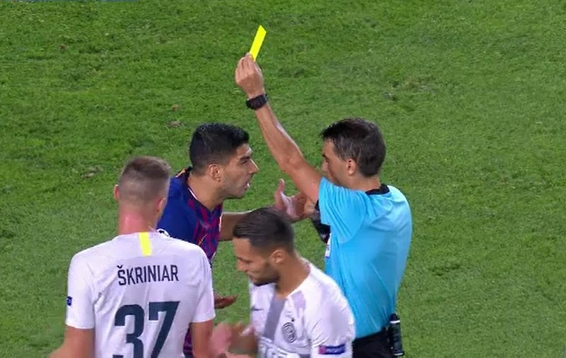 Arbitrul Ovidiu Hațegan a fost înjurat de atacantul Barcelonei, Luis Suarez: ”Fuck off!” / VIDEO