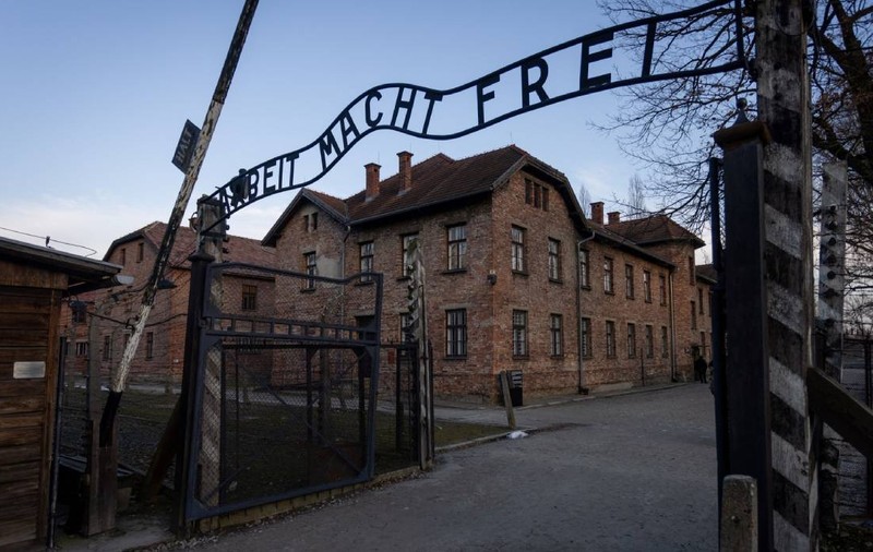 80 de ani de la eliberarea Auschwitz-ului. Ultimii martori ai Holocaustului se reunesc cu liderii lumii