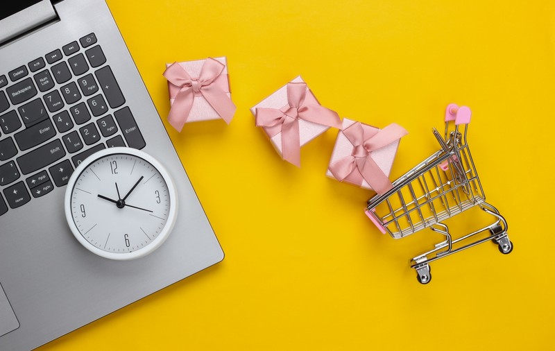 Cum se creează un magazin online pentru o afacere mică?