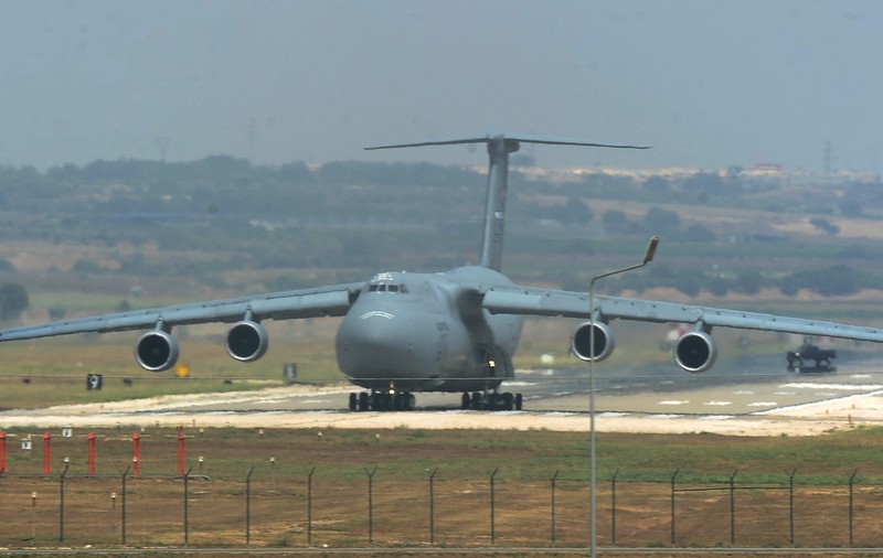 Baza de la Incirlik, folosită NATO, a fost înconjurată de 7.000 de polițiști turci, după ce au apărut zvonuri despre o nouă tentativă de lovitură de stat