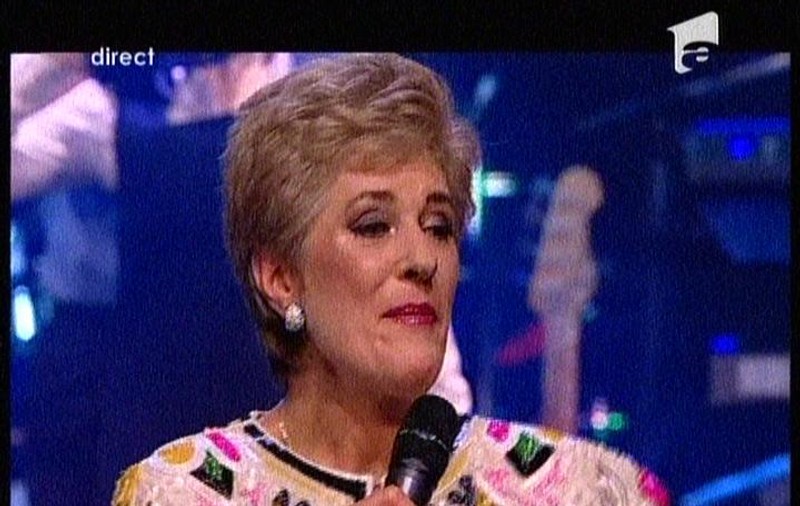 STELA ENACHE, făcuta praf de PUBLIC, după PRESTAȚIA de la X-FACTOR!