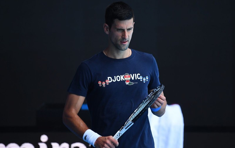 Novak Djokovic, reținut de autoritățile australiene până la finalizarea procesului