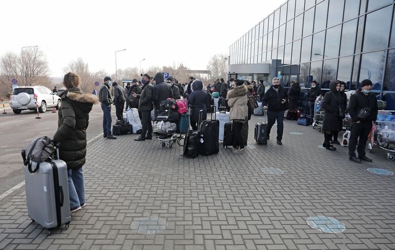 Aeroportul din Chișinău și-a schimbat oficial codul. „Abrevierea numelui orașului în limba rusă nu va mai apărea pe hărțile de zbor”