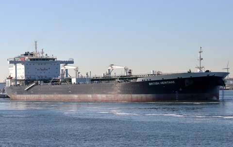 Iranul a încercat să captureze un petrolier britanic