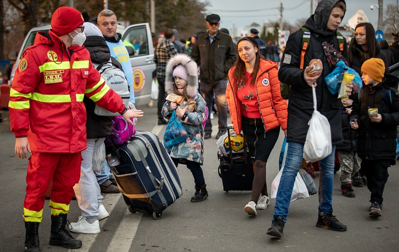 „De ce?”-uri ca nuca în perete. Cei care întreabă „De ce îi ajutăm pe ucraineni” sunt, mai degrabă, cei care n-au donat în viața lor