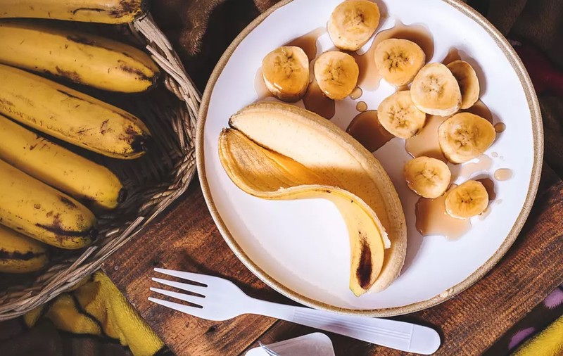 6 măști cosmetice cu banane ușor de preparat acasă