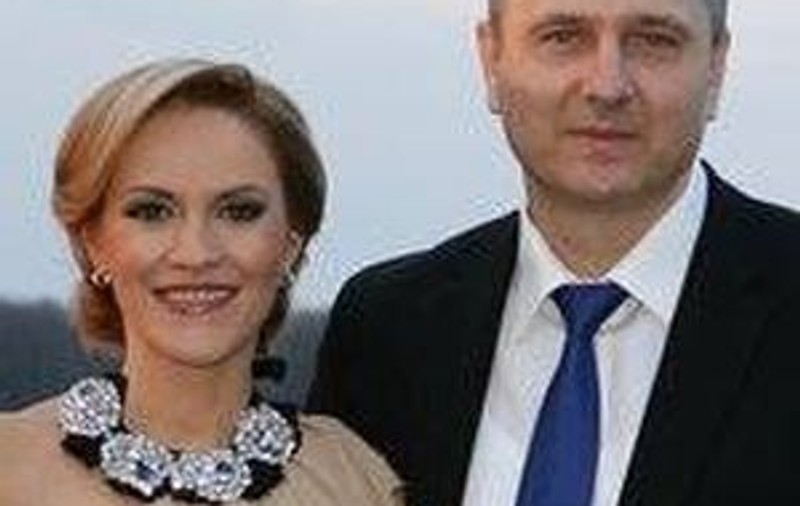 Pandele a dezvăluit venitul soției sale. Află cât câștigă Gabi Firea!