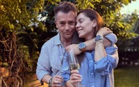 Irina si Razvan Fodor in curtea casei lor