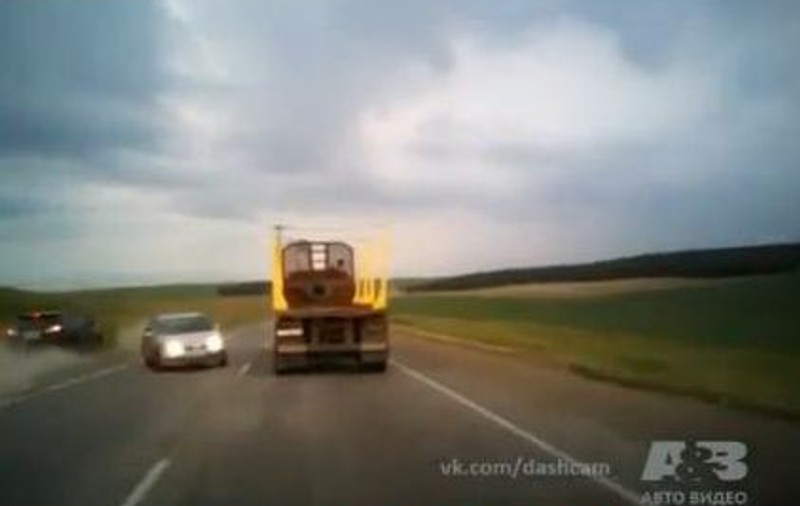 Uite cum poţi să mori nevinovat din cauza unui cretin! | VIDEO