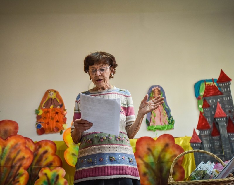 Franțuzoaica de 84 de ani care face voluntariat în grădinițele din Sibiu. Născută la București, Lydia Bloch a reînvățat limba română în trei ani