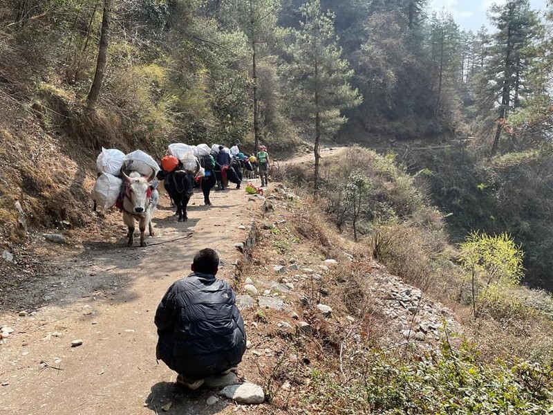 O secvență de viață cotidiană, în Nepal. Foto: Facebook Horia Colibasanu