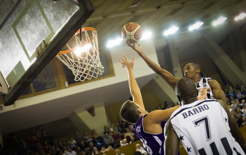 Liga Națională de baschet masculin, etapa a doua. Campioana U-BT Cluj a bătut greu la Timba Timișoara. CSU Sibiu a trecut de Steaua