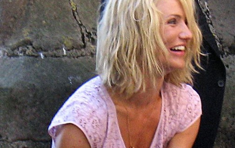 Cameron Diaz colecţionează buchete de mireasă