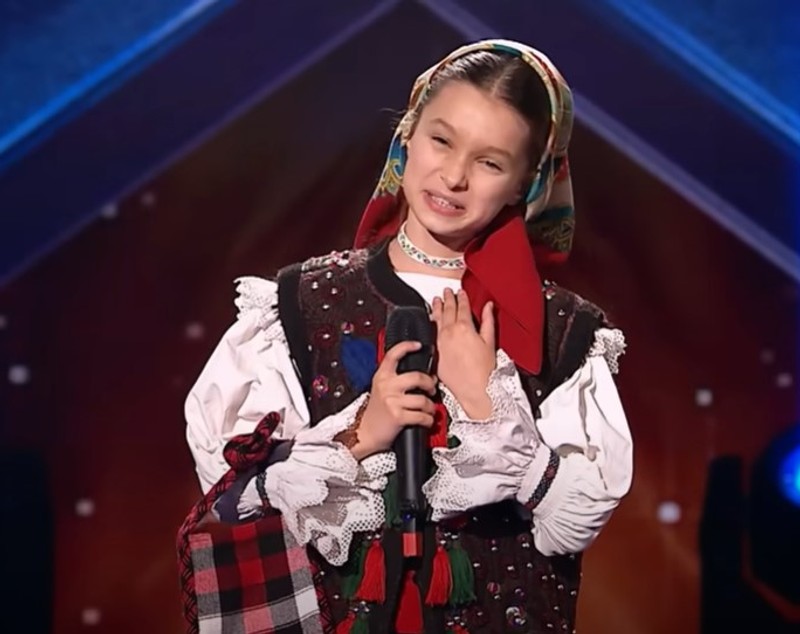 „Românii au talent”, 21 martie 2025. Maia Vlad, fetița din Maramureș care a făcut-o pe Andra să regrete. Tatăl este preot, iar ea cântă în corul bisericii
