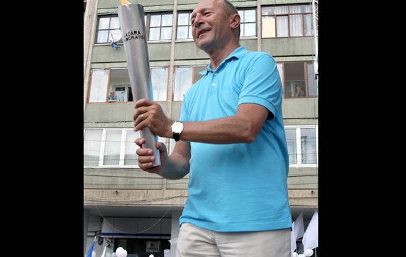 ”Flacăra democraţiei", reaprinsă după incidentul de la Orşova, a ajuns la Craiova