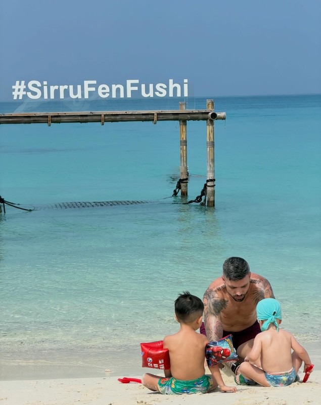 Cum a apărut Vlăduța Lupău pe plaja din Maldive. Cu cine a plecat artista în vacanță. „Cred că a fost cea mai bună decizie”