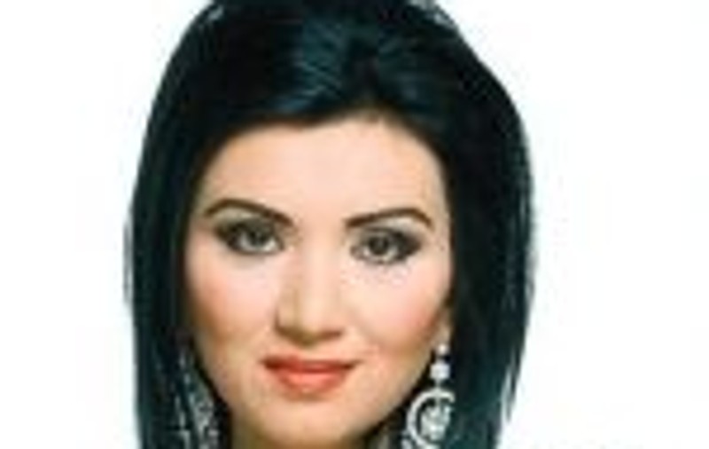Adriana Bahmuţeanu îl serbează pe Serghei Mizil